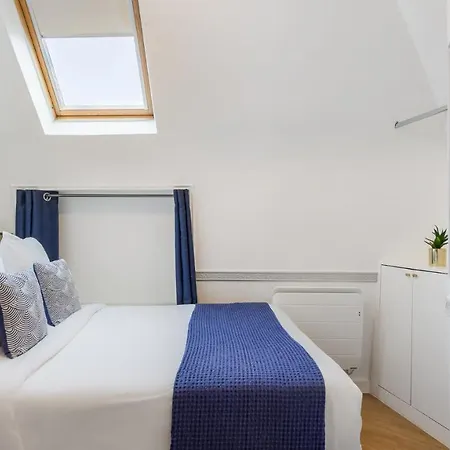 Luxury 2 Bedroom Duplex - Beautiful Monument View * Paris