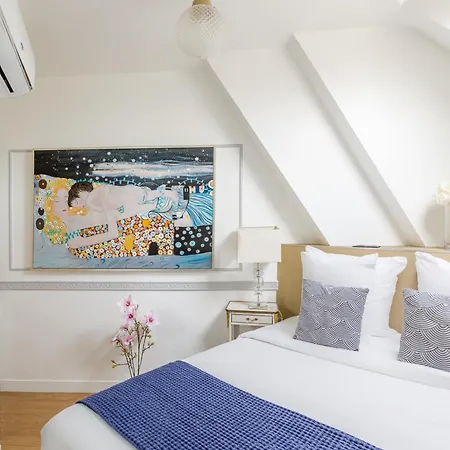 Luxury 2 Bedroom Duplex - Beautiful Monument View *